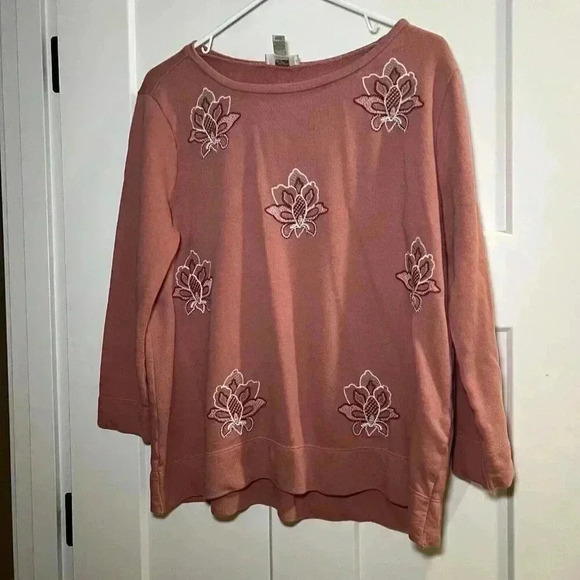 Peach Tops - Loft Outlet Peach Pink 3/4 Sleeve Embroidered Floral Sweatshirt Women’s Size L